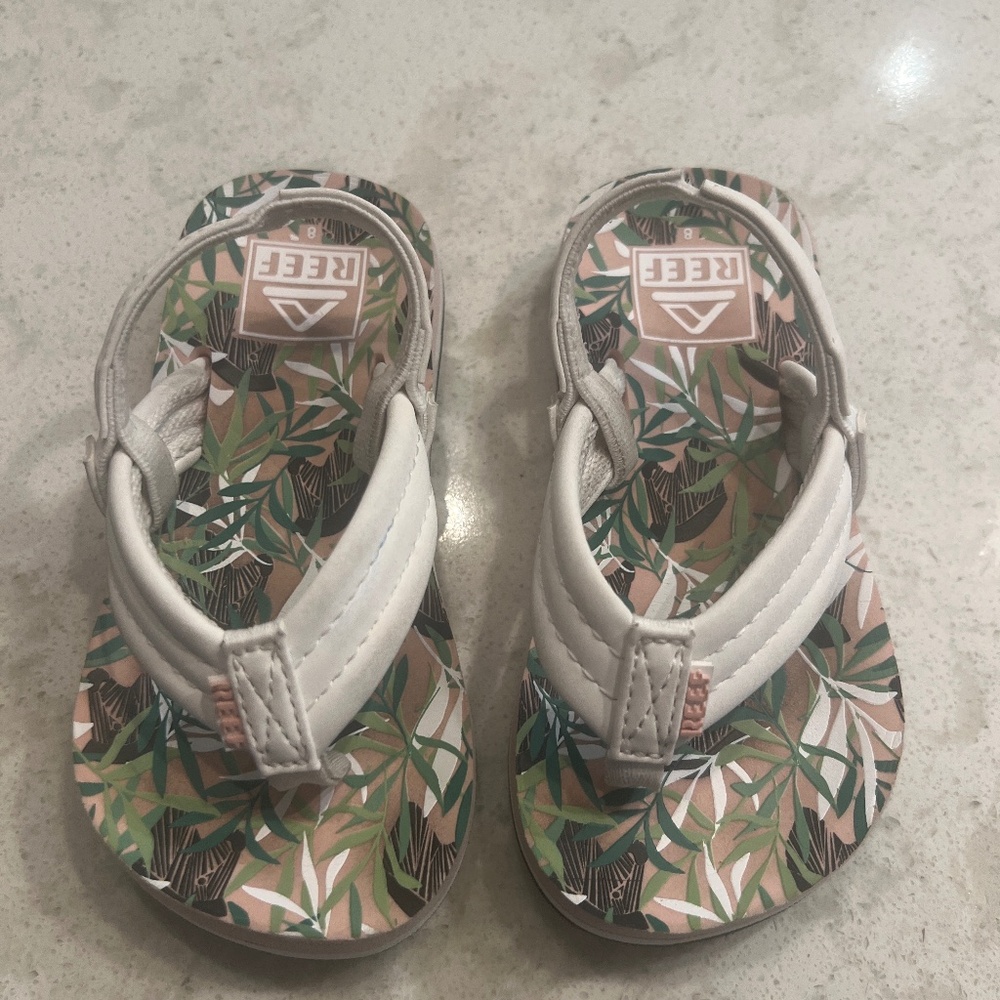 REEF Little Ahi Sandals